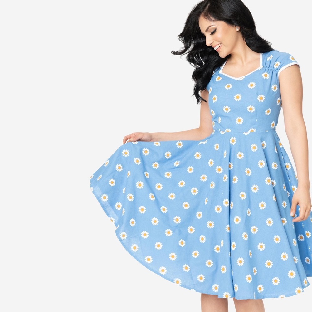 ❗️SOLD❗️ NWT Unique Vintage Bowie Swing Dress